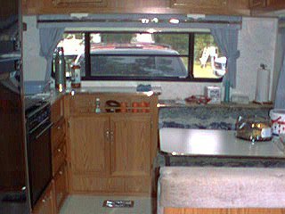 Front kitchen area in 1998 Starcraft trailor